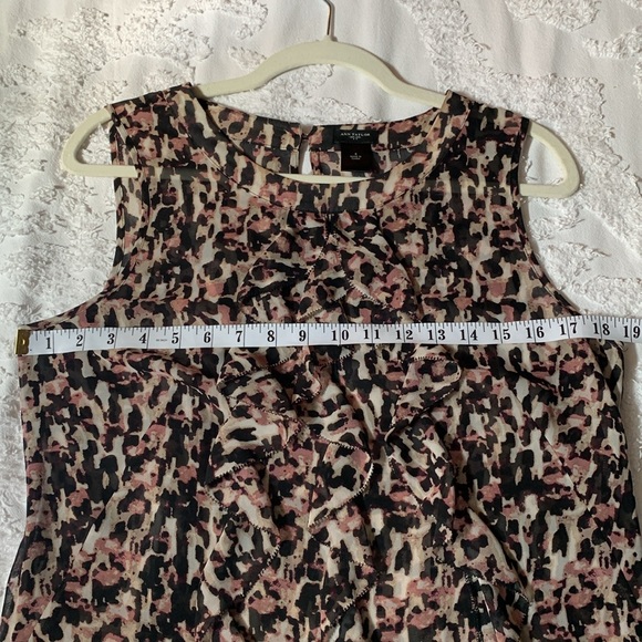 Ann Taylor, Animal print sleeveless blouse, Sz 8 - Picture 6 of 7